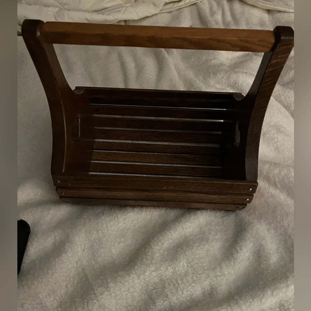 NWOT Beautiful Wooden Heart Wooden Basket